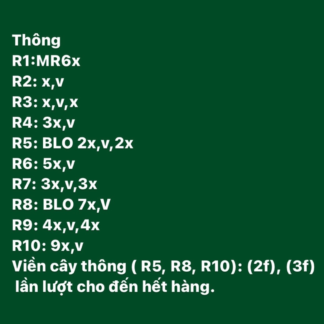 Amigurumi chú vịt nhỏ dễ thương với sừng tuần lộc Giáng Sinh