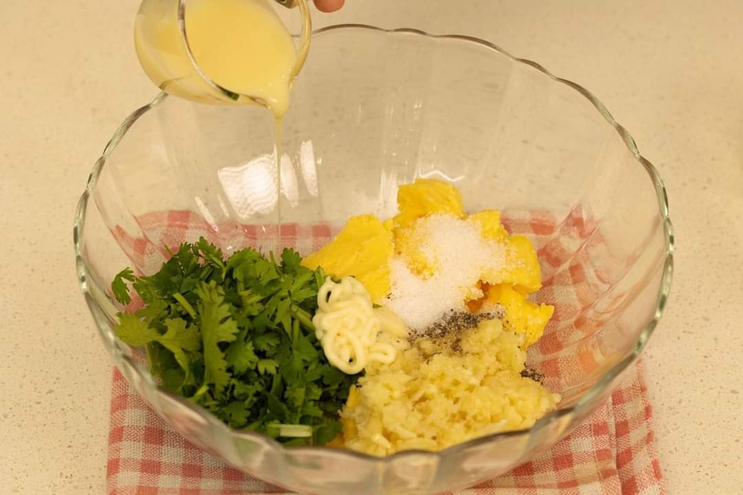 BÁNH MÌ BƠ TỎI KIỂU VIỆT