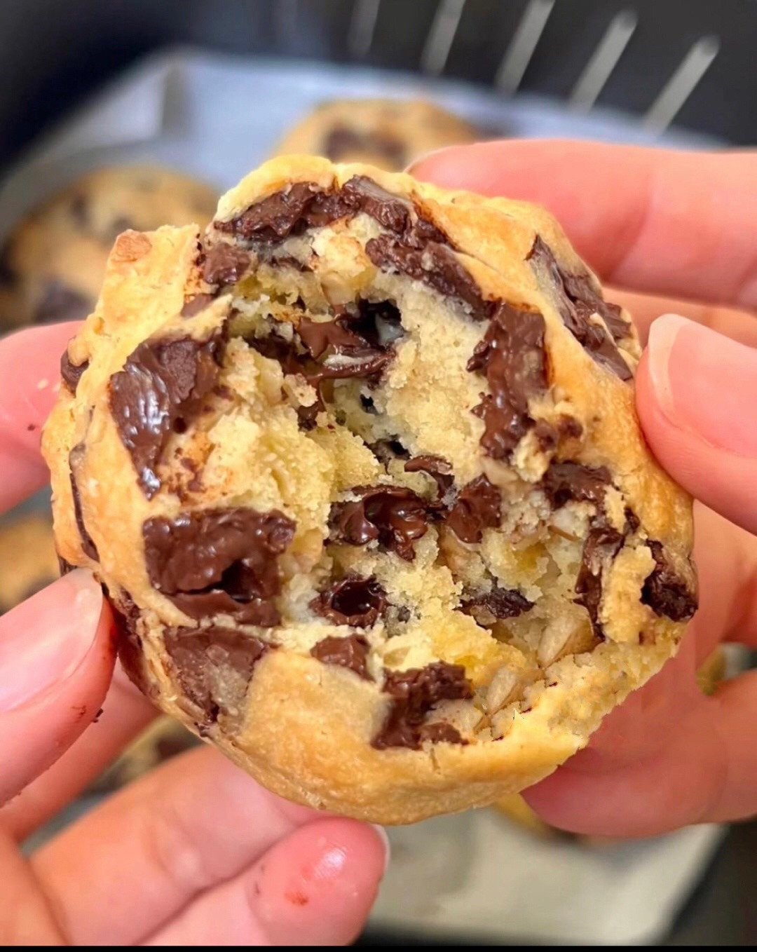 Bánh Quy Chocolate Chip Giòn Tan, Ngọt Ngào