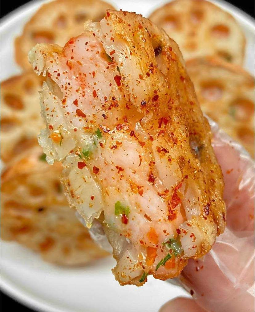 Bánh Tôm Củ Sen Giòn Rụm Thơm Ngon Cho Bữa Tối
