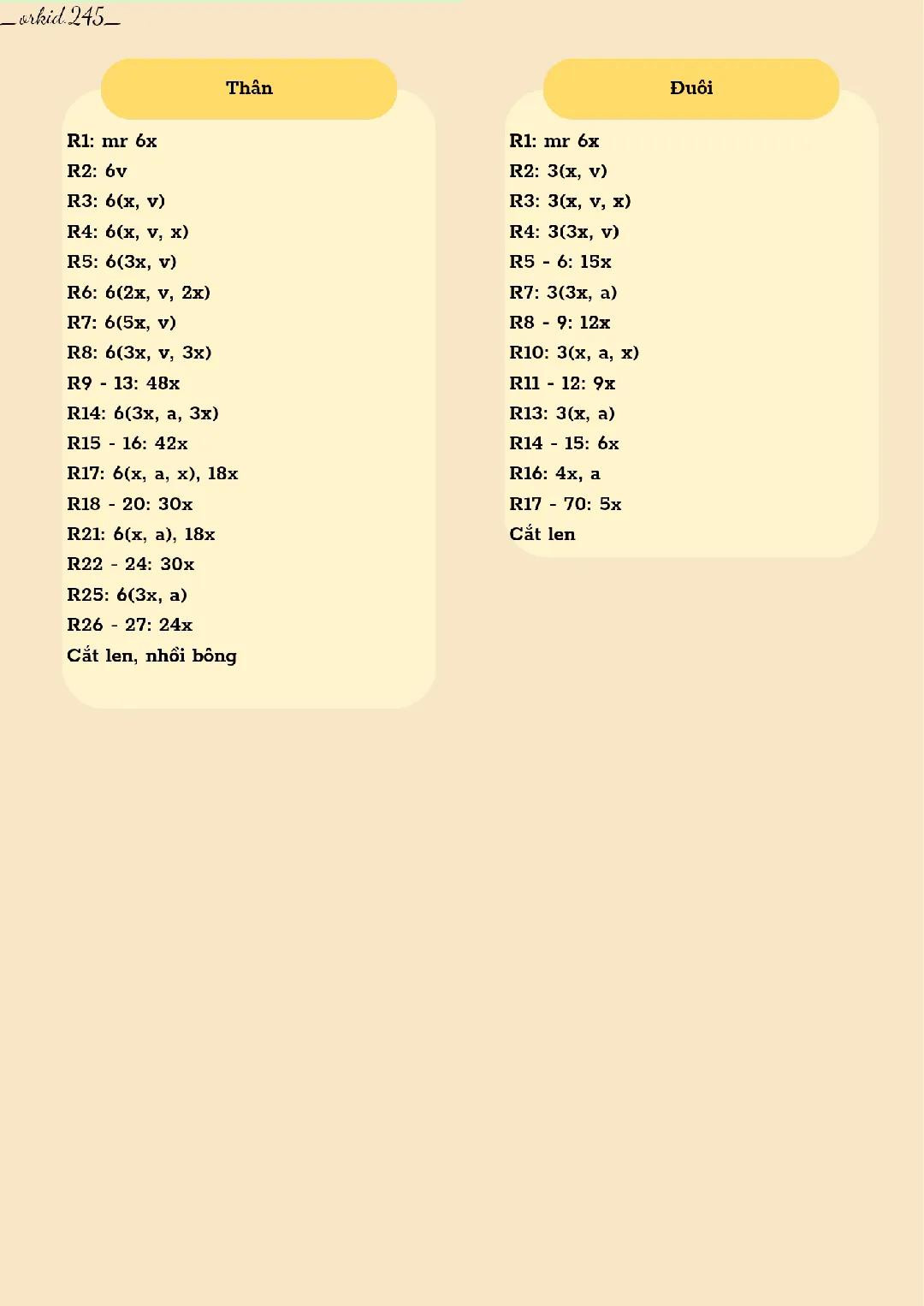 Bộ đôi thú nhồi bông móc len dễ thương trước màn hình hoạt hình