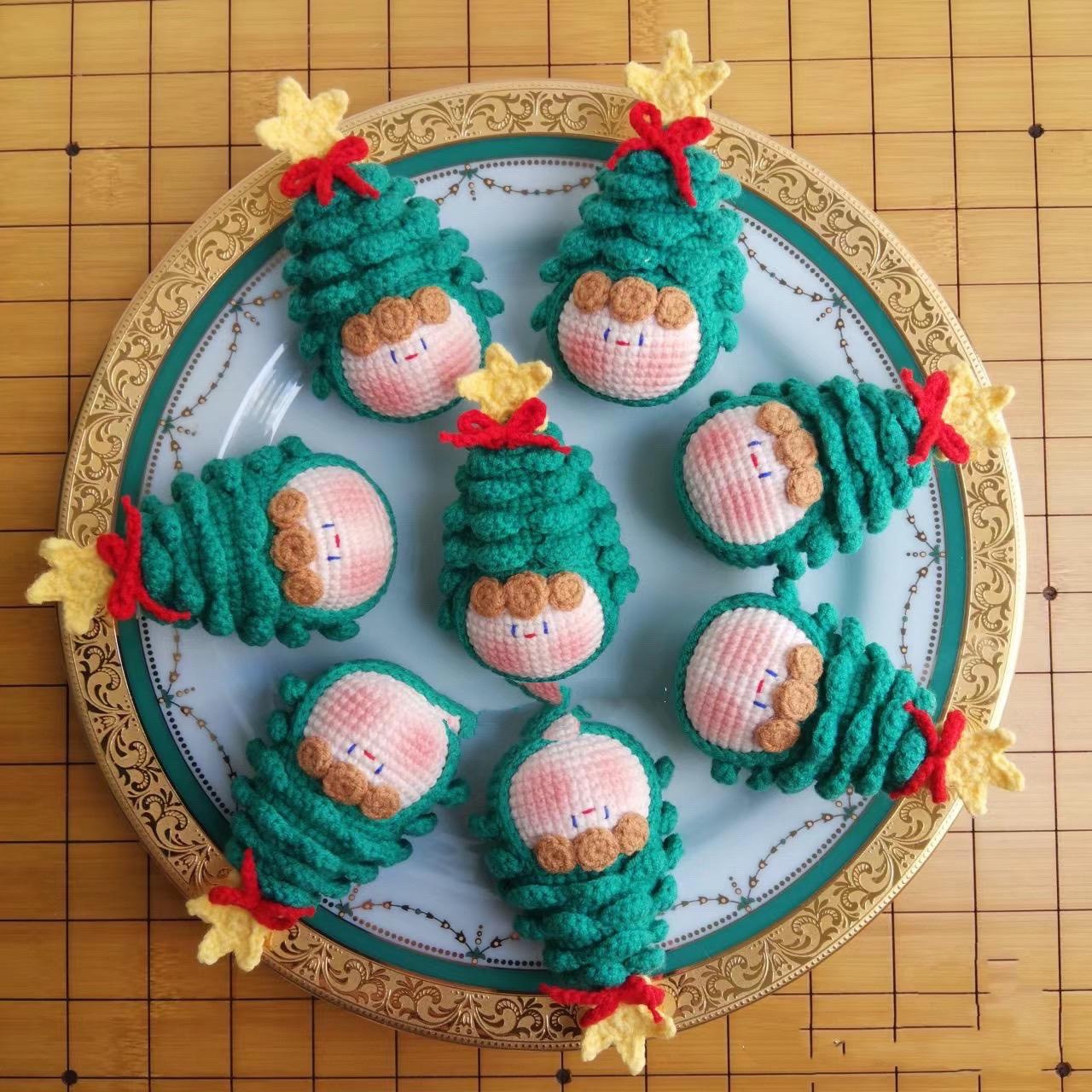 Búp bê len hình cây thông Noel dễ thương và sáng tạo