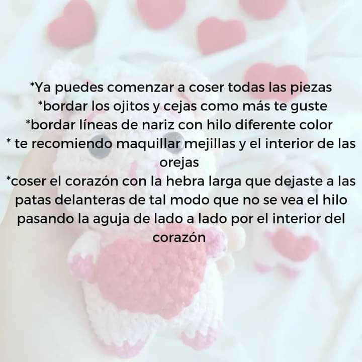 Cerdito adorable con corazón: patrón de crochet gratuito