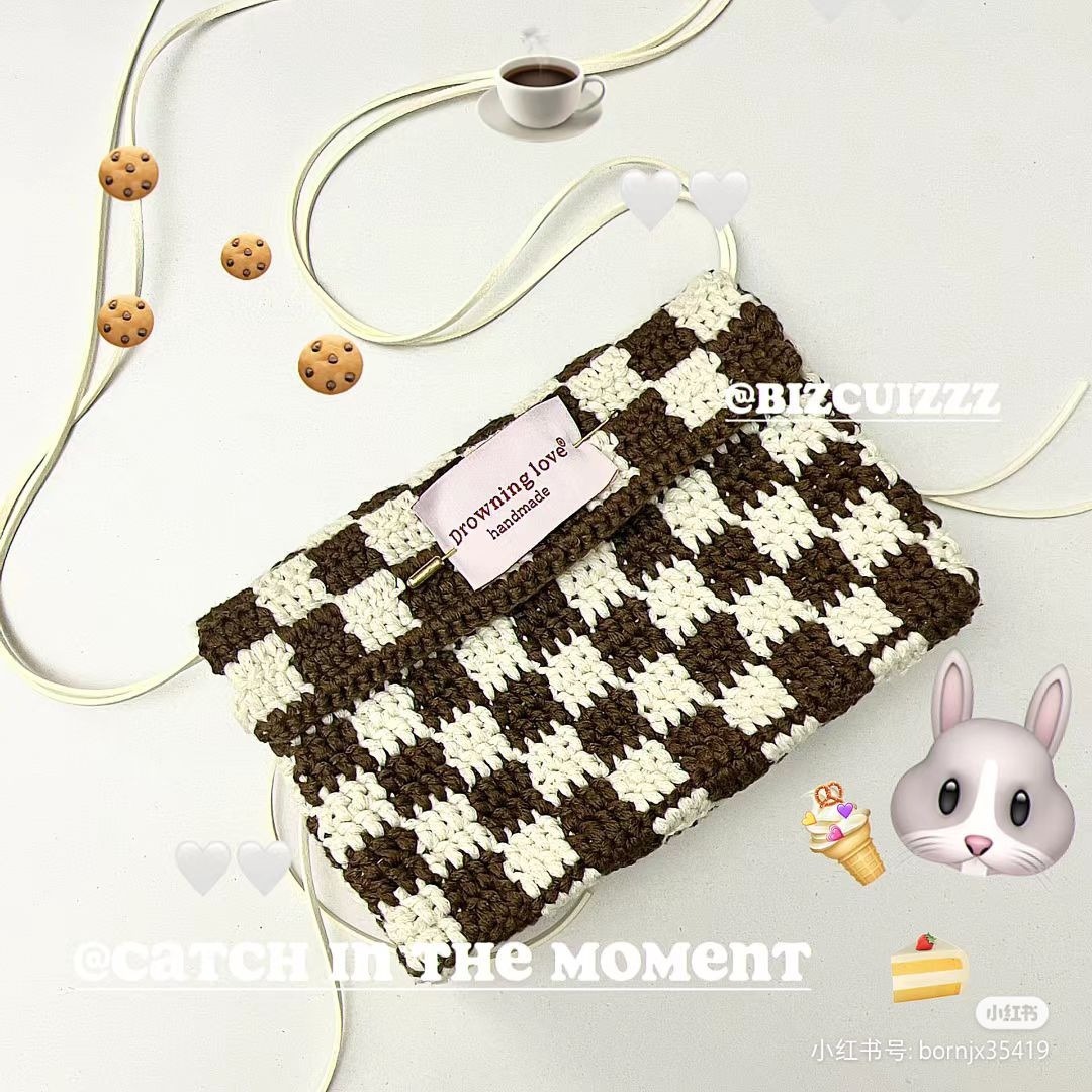 Charming Crochet Handbags: Four Vibrant Designs to Brighten Your Day