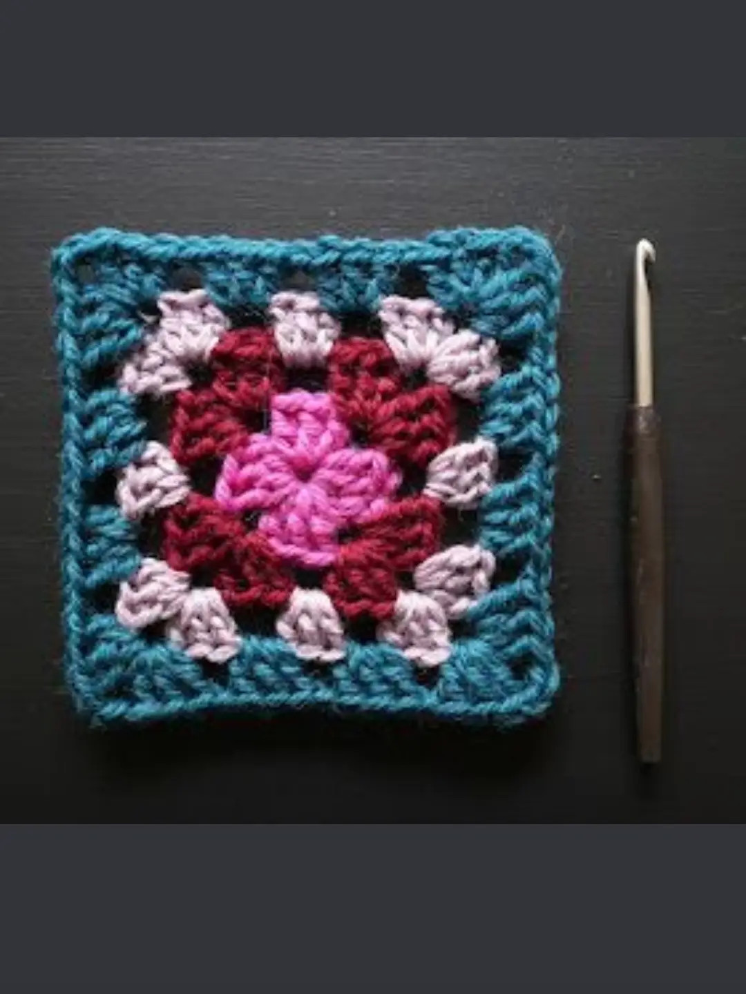 Colorful Crochet Square Pattern with Step-by-Step Instructions