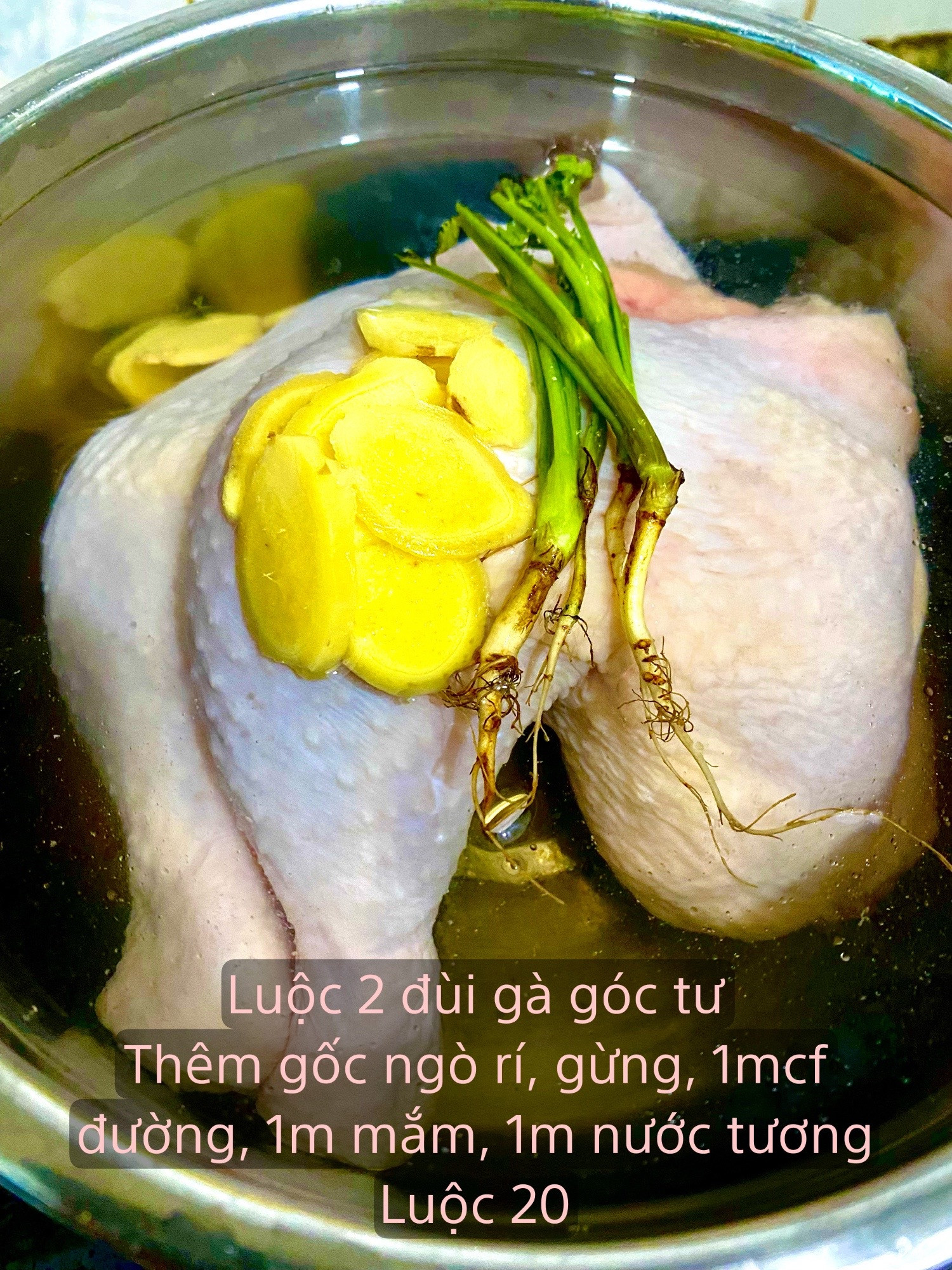 Cơm Gà Kiểu Thái