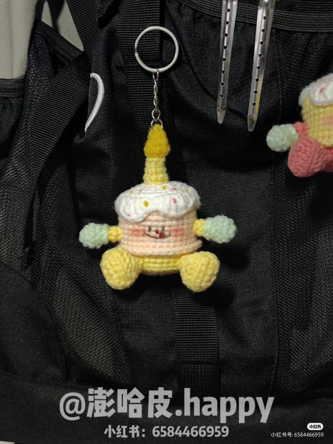 Crochet Cupcake Keychains: Cute and Colorful Bag Accessories