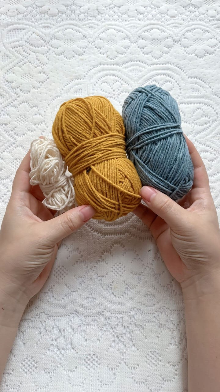 Crochet Flower Brooches with Yellow and Blue Yarn Patterns