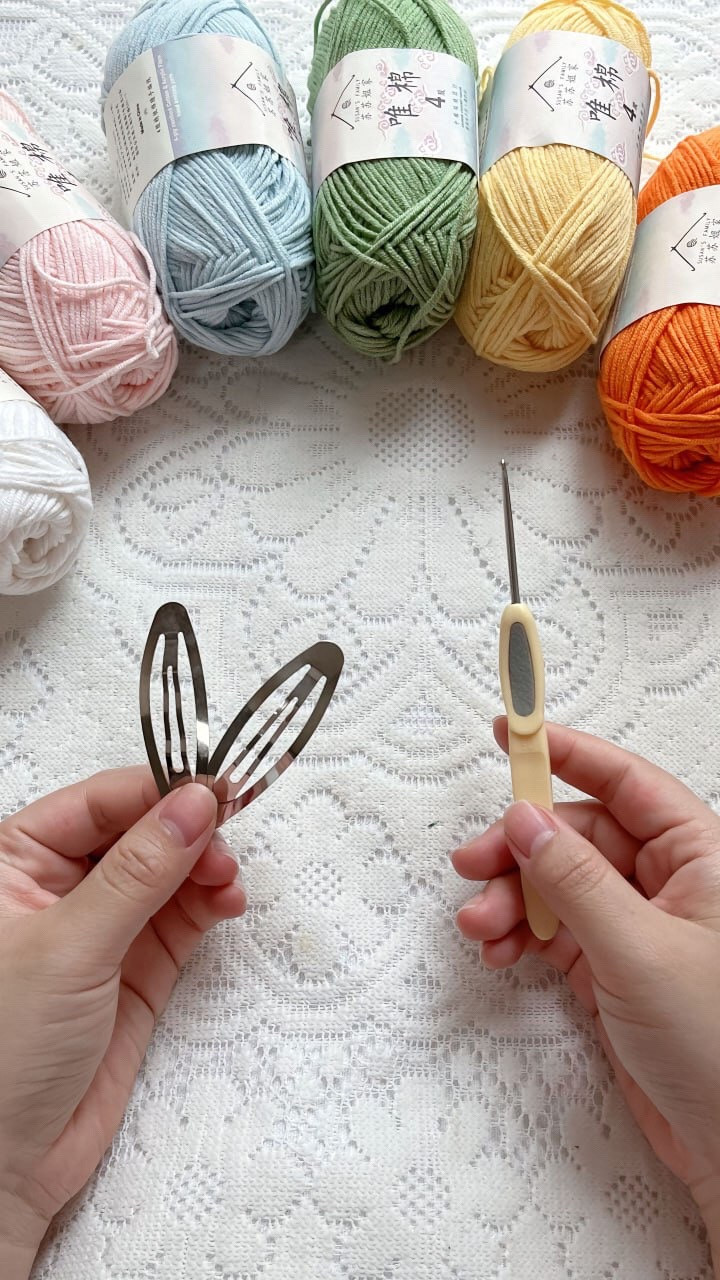 Crochet Flower Hair Clips: A Delightful DIY Accessory Pattern
