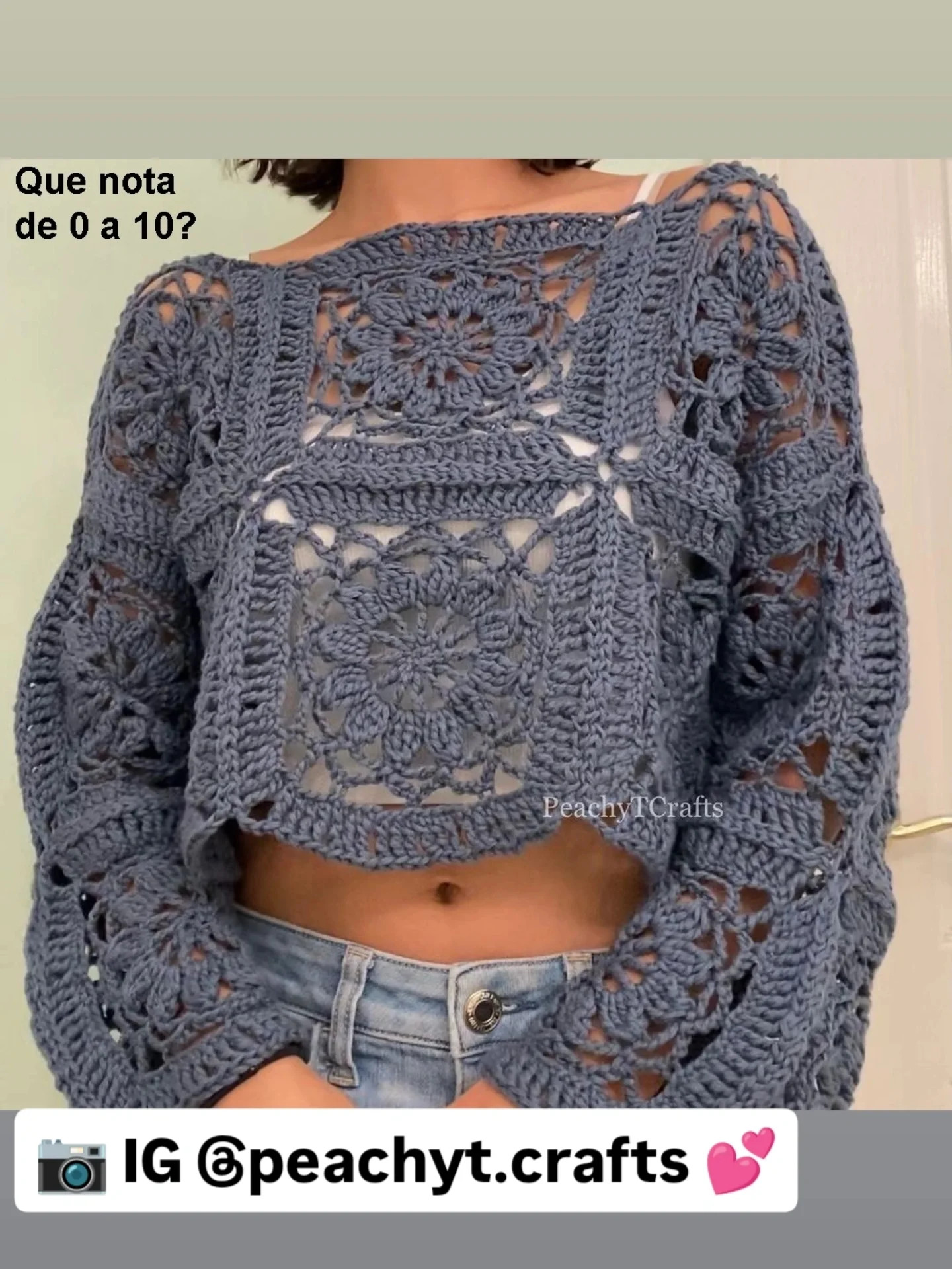 Crochet Flower Pattern with Leaves and Detailed Instructions