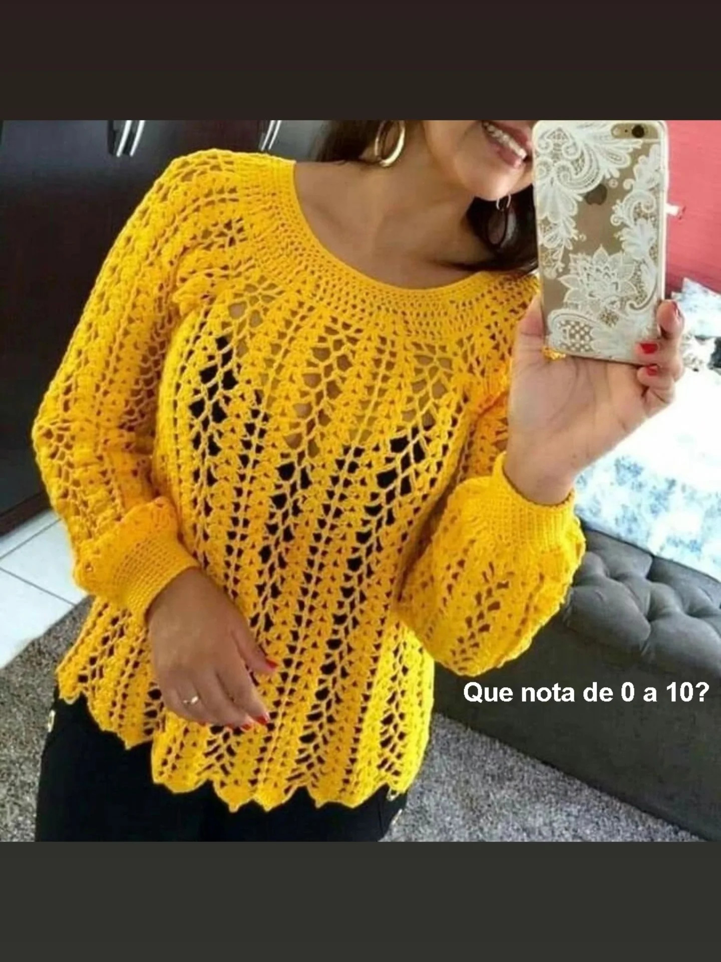 Crochet Flower Pattern with Leaves and Detailed Instructions