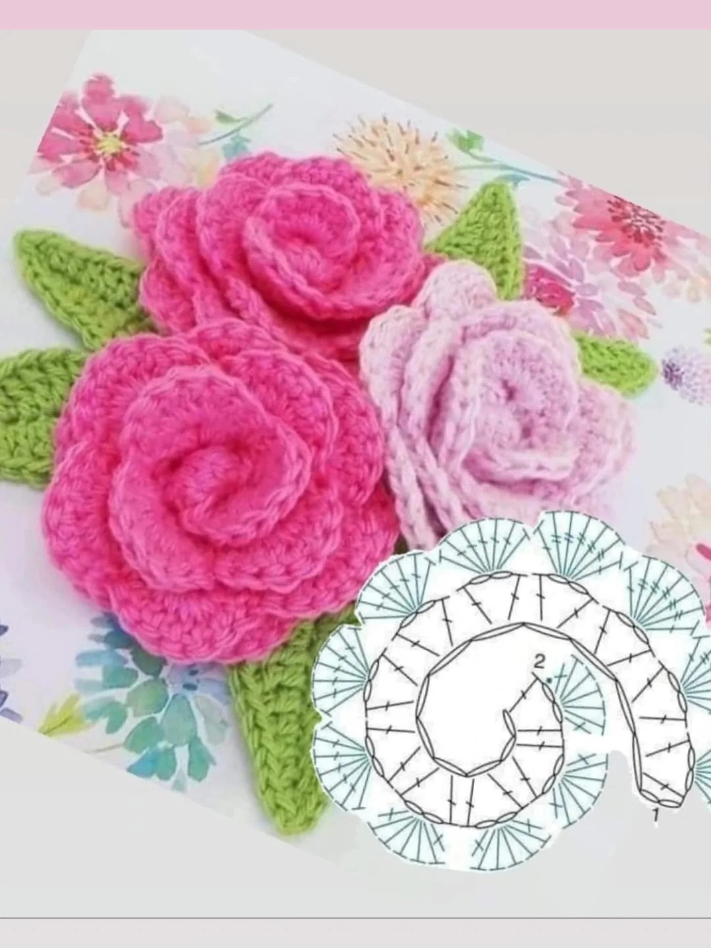 Crochet Flower Pattern with Leaves and Detailed Instructions