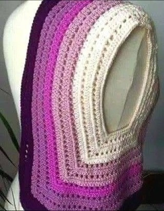 Crochet Pattern for Gradient Vest with Detailed Stitch Diagram