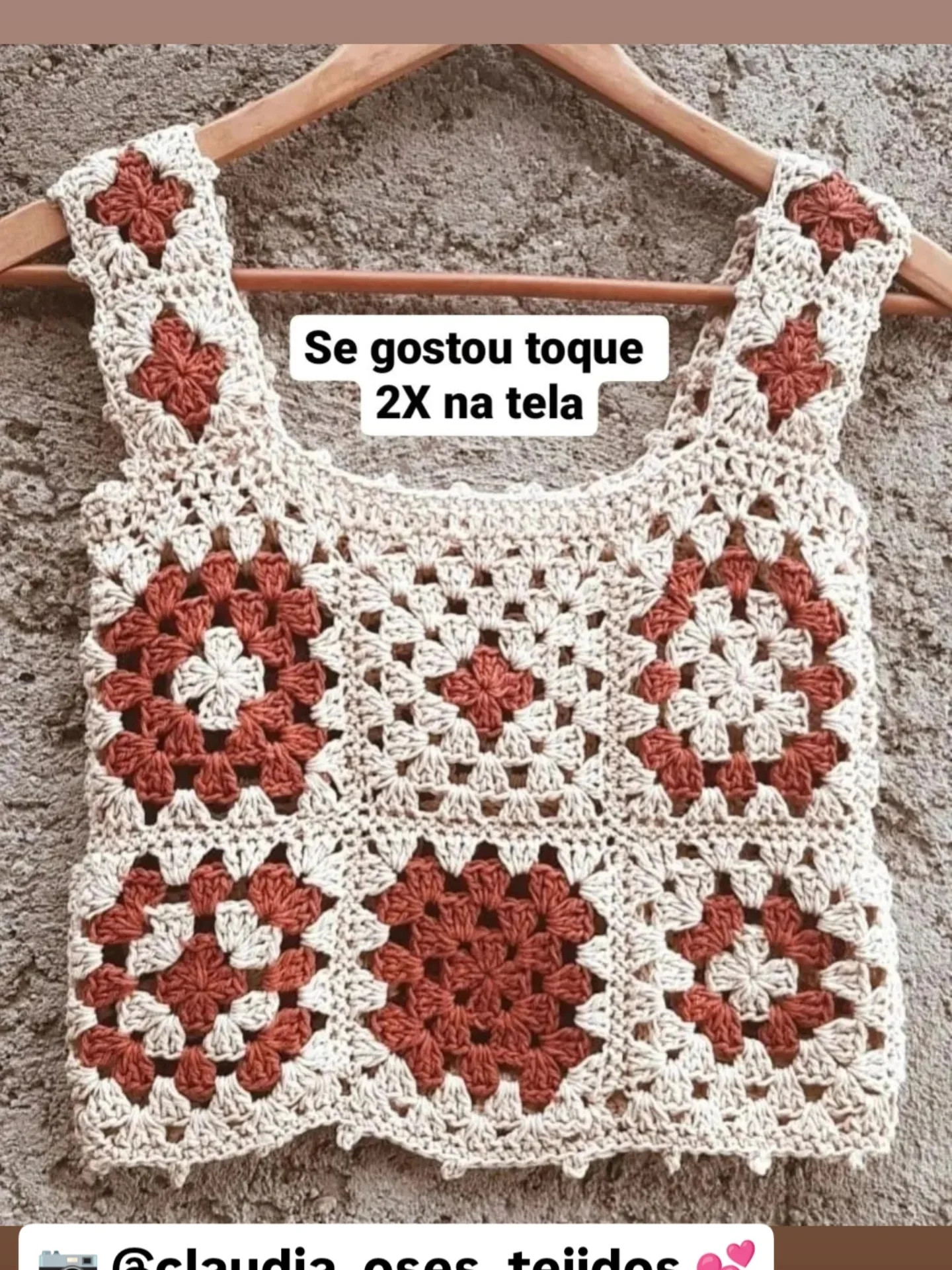 Crochet Round Motif Pattern with Detailed Stitch Diagram