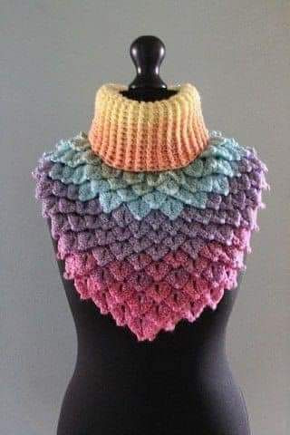Crochet Scale Pattern with Detailed Stitch Chart