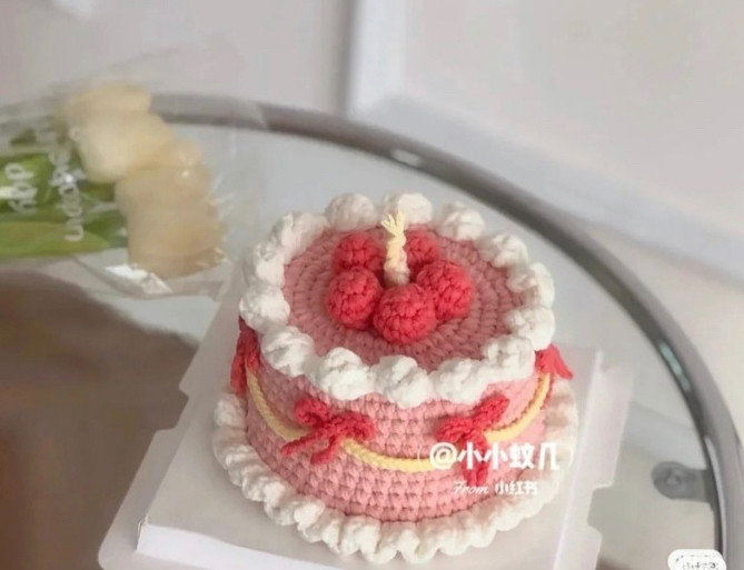 Crochet Strawberry Cake Pattern for Special Birthdays