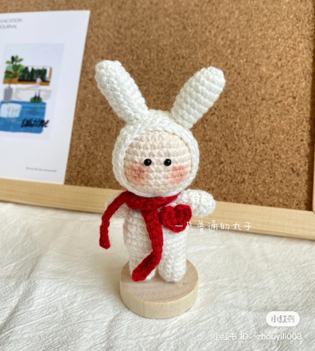 Cute Crochet Bunnies with Flower and Scarf Pattern