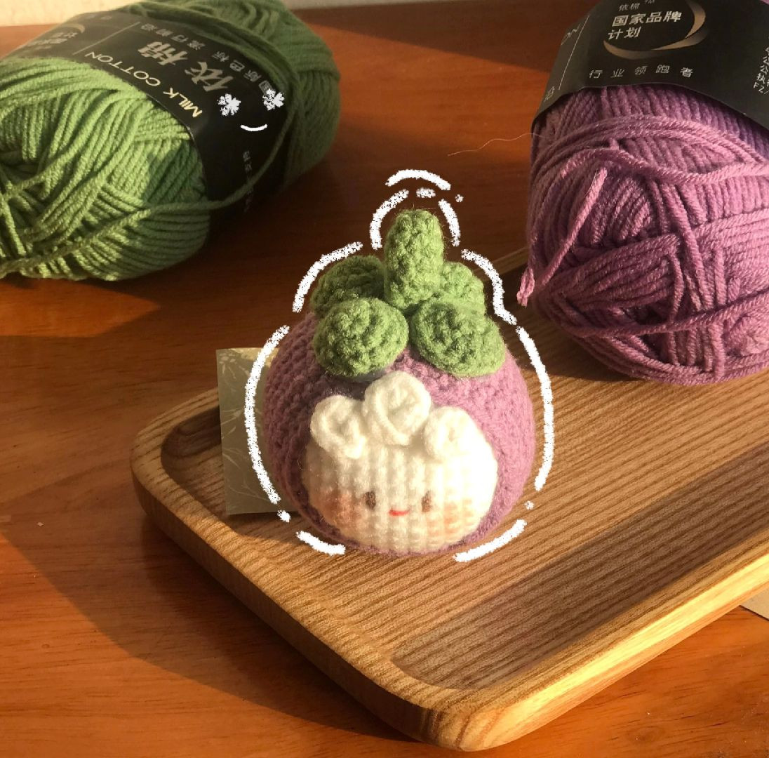 Cute Crochet Mangosteen Amigurumi Pattern for Beginners