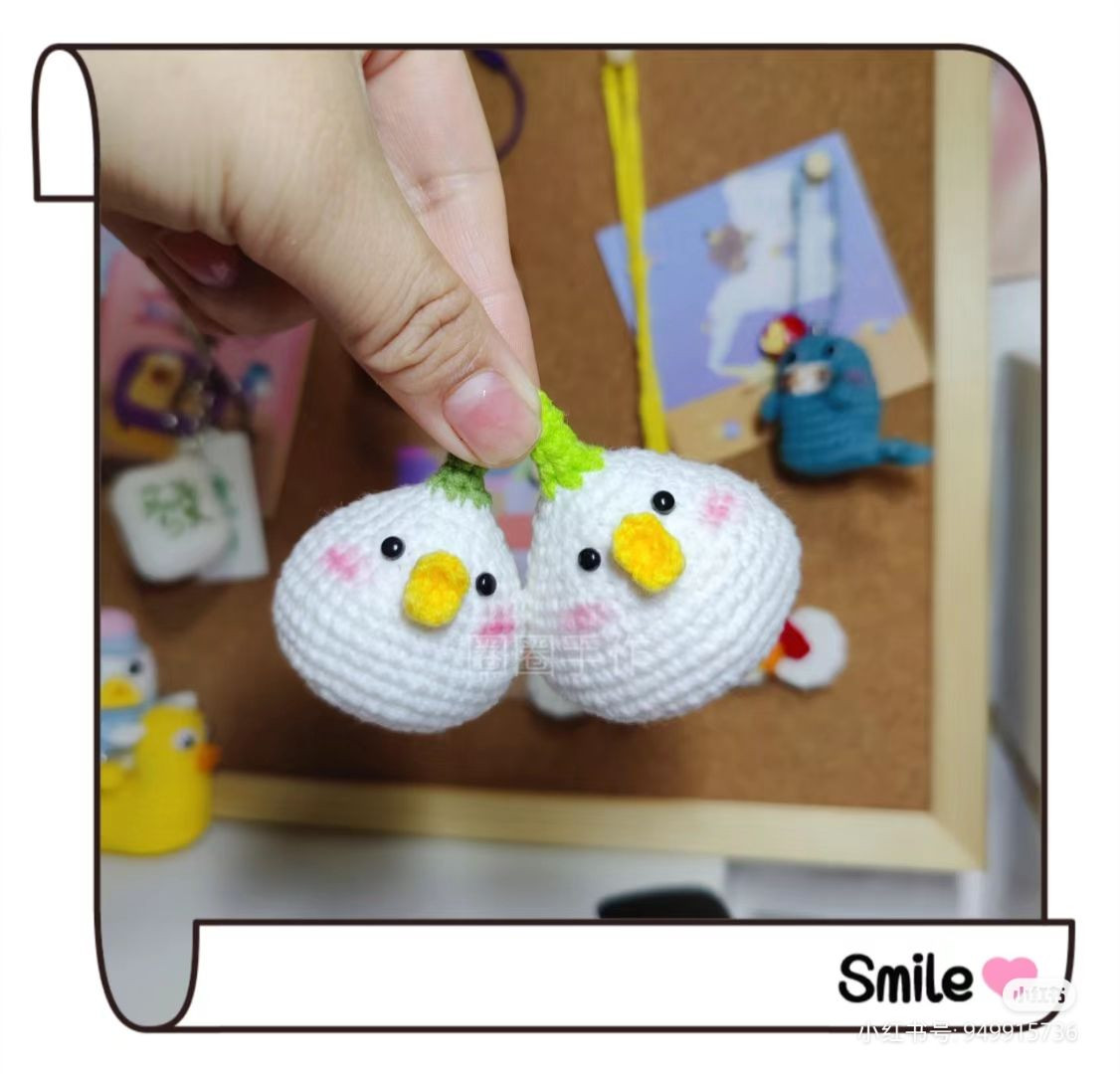 Cute Crochet Onion Duck Amigurumi Pattern for Beginners