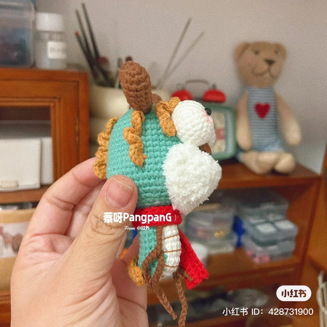 Cute Crochet Reindeer Keychain Pattern for Holiday Crafting