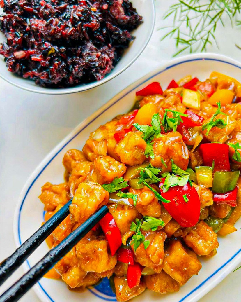 Đổi Vị Thanh Đạm Với Món Đậu Hũ Xào Ớt Chuông Cay Thơm Nhẹ