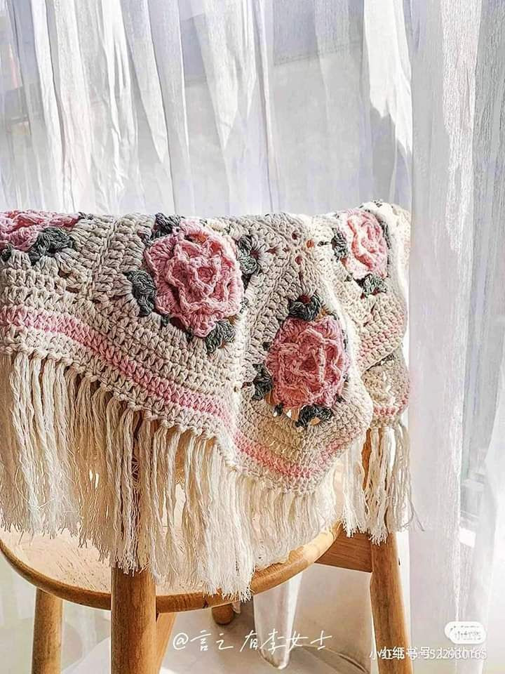 Elegant Crochet Blanket with Floral Design and Fringe