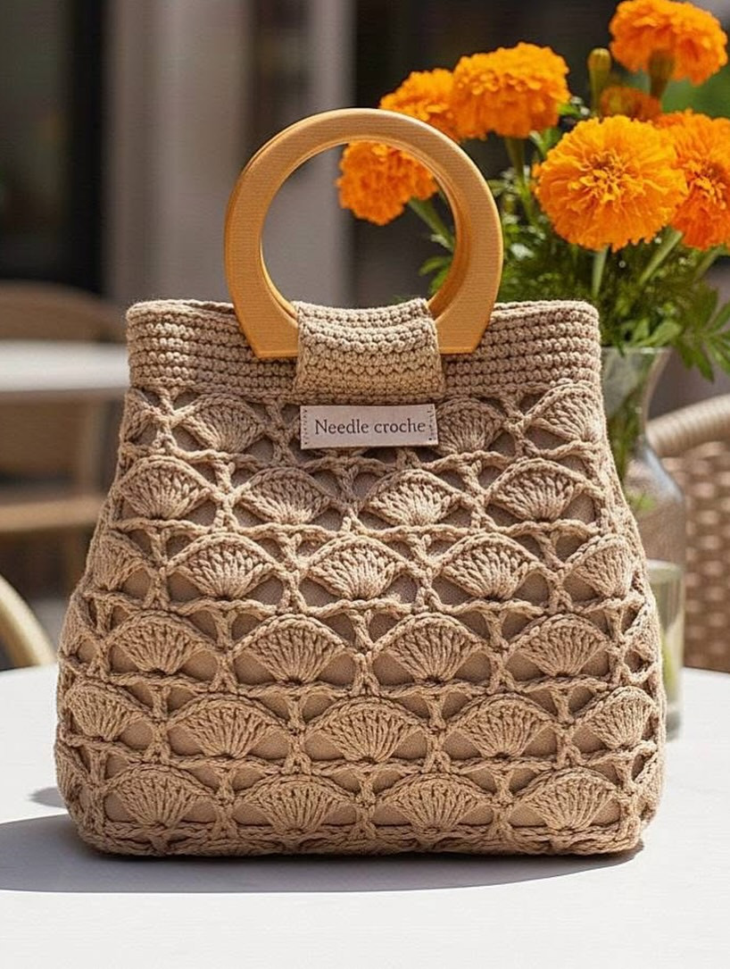 Elegant Crochet Handbag with Wooden Handles Pattern