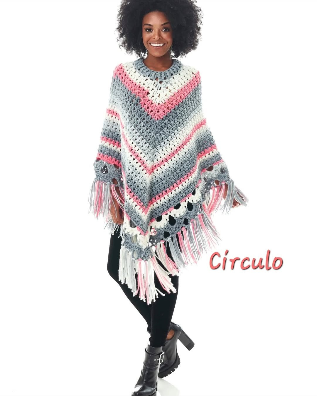 Elegant Crochet Poncho with Fringe Detail Pattern