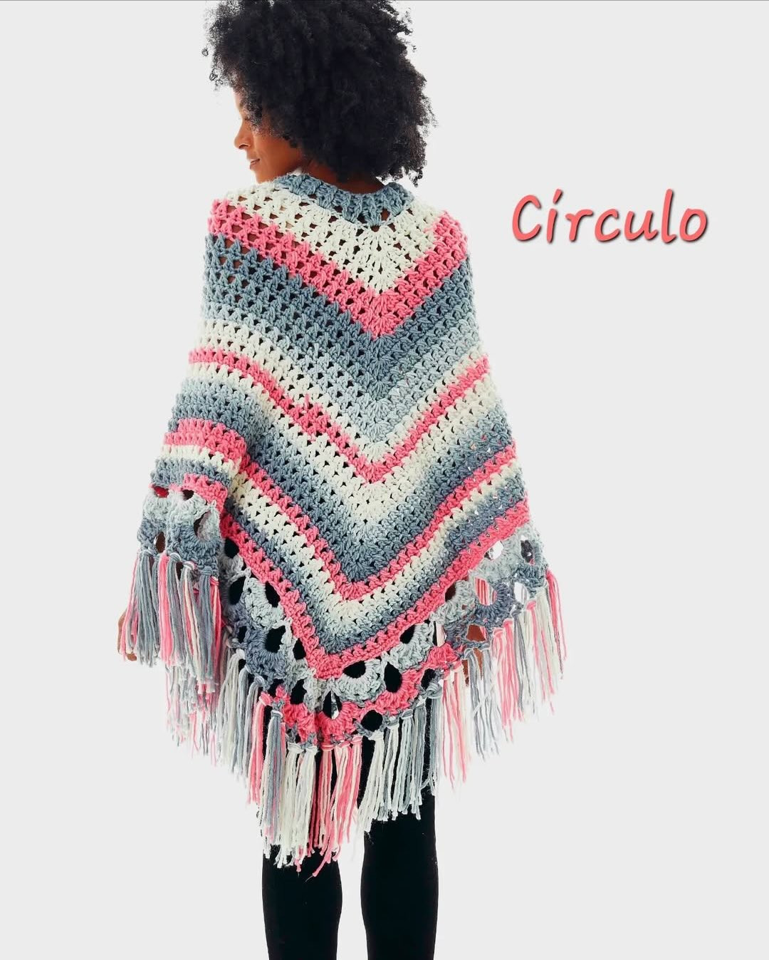 Elegant Crochet Poncho with Fringe Detail Pattern