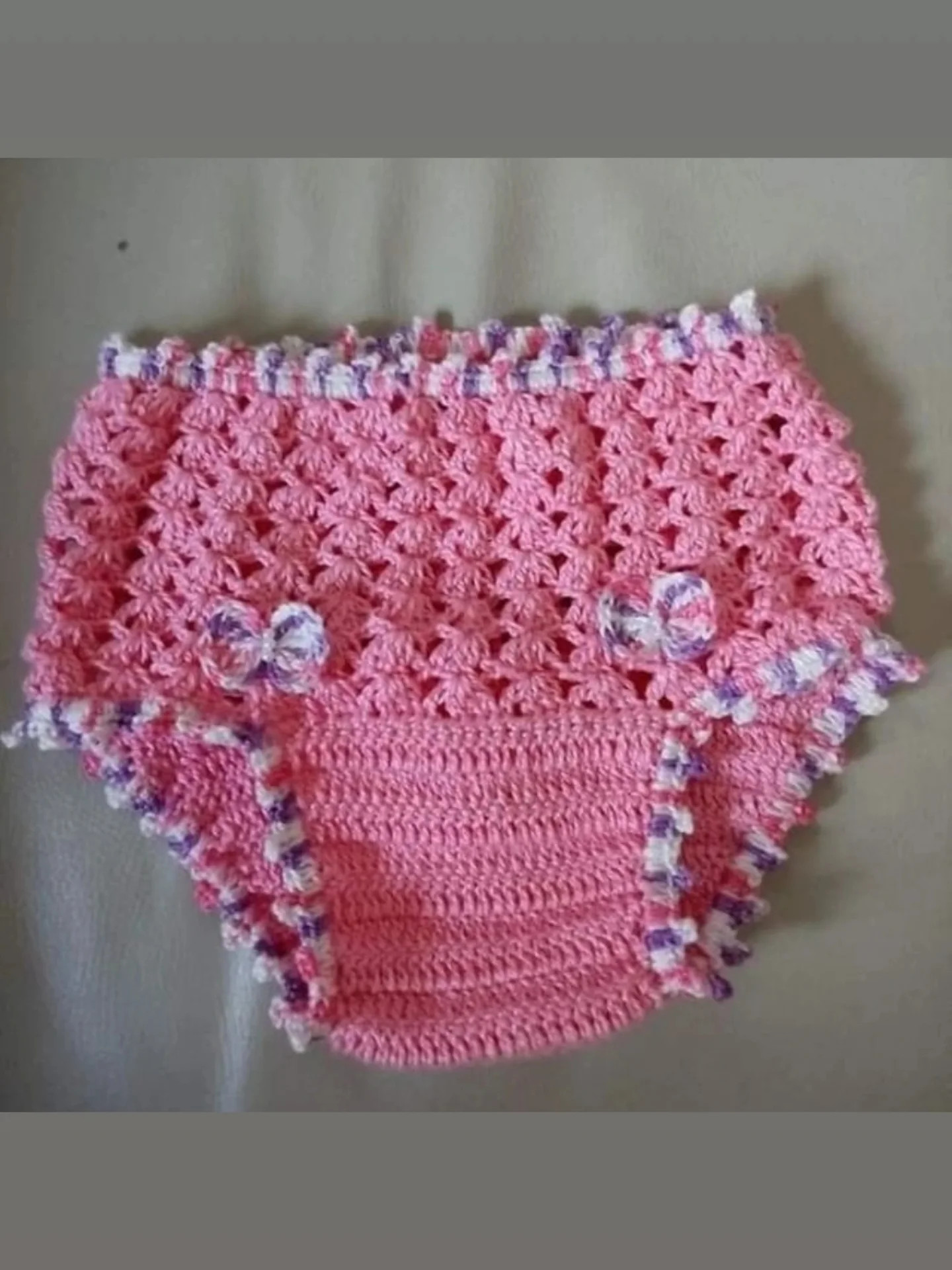 Elegant Crochet Shawl Pattern for Stylish Layering