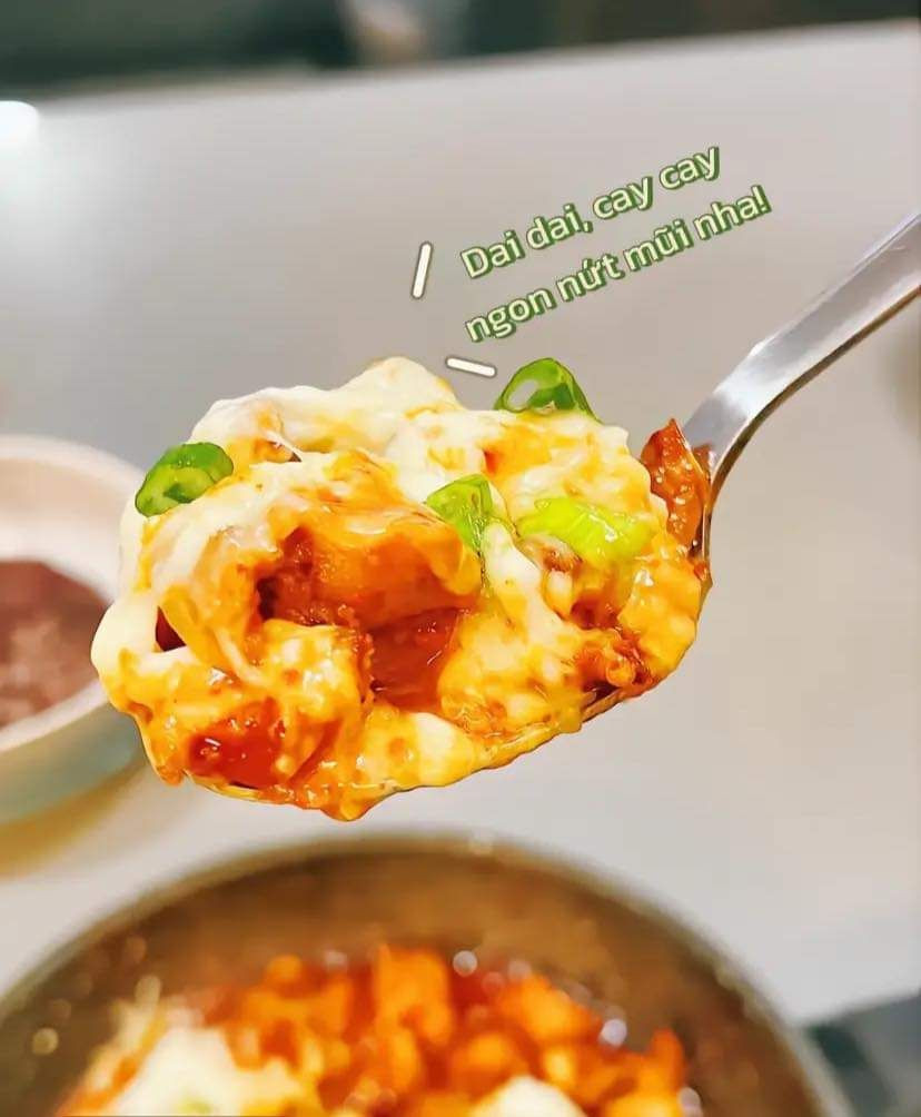 Gà cay phô mai Hàn Quốc thơm lừng đậm đà, mê hoặc vị giác