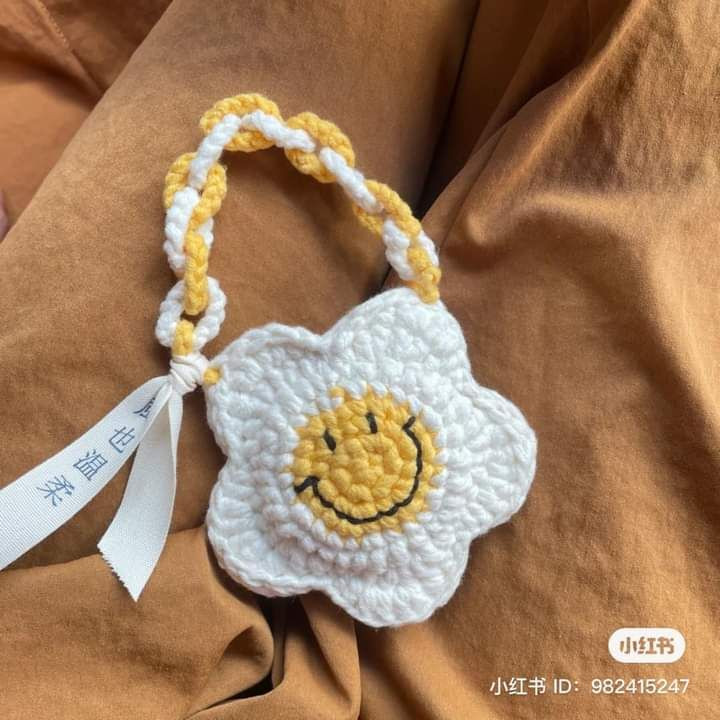 Happy Sunflower Crochet Pattern for Beginners