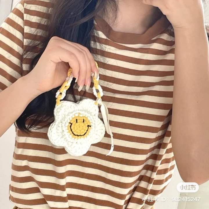 Happy Sunflower Crochet Pattern for Beginners