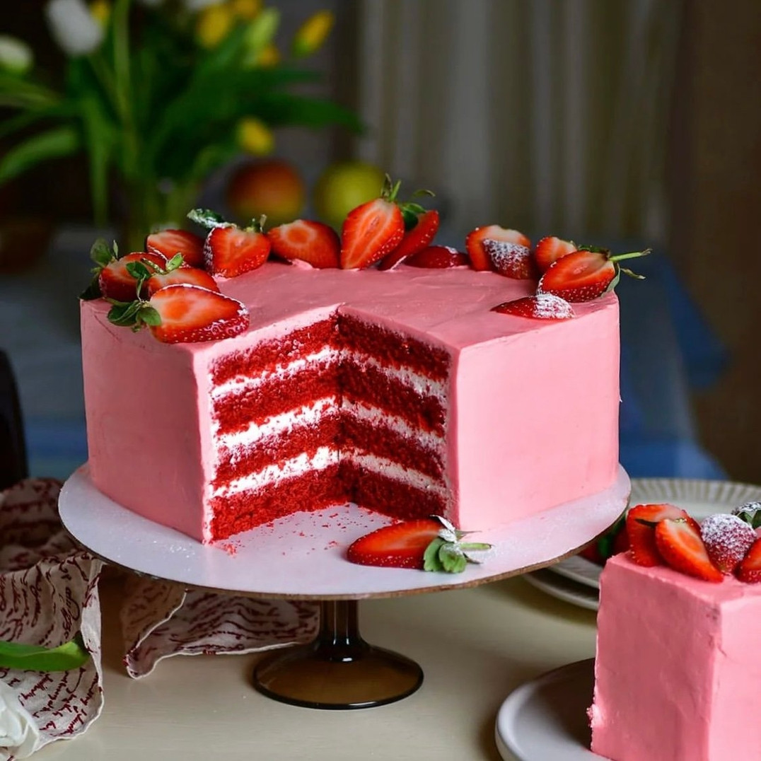 Красный Бархатный Торт с Кремовой Начинкой