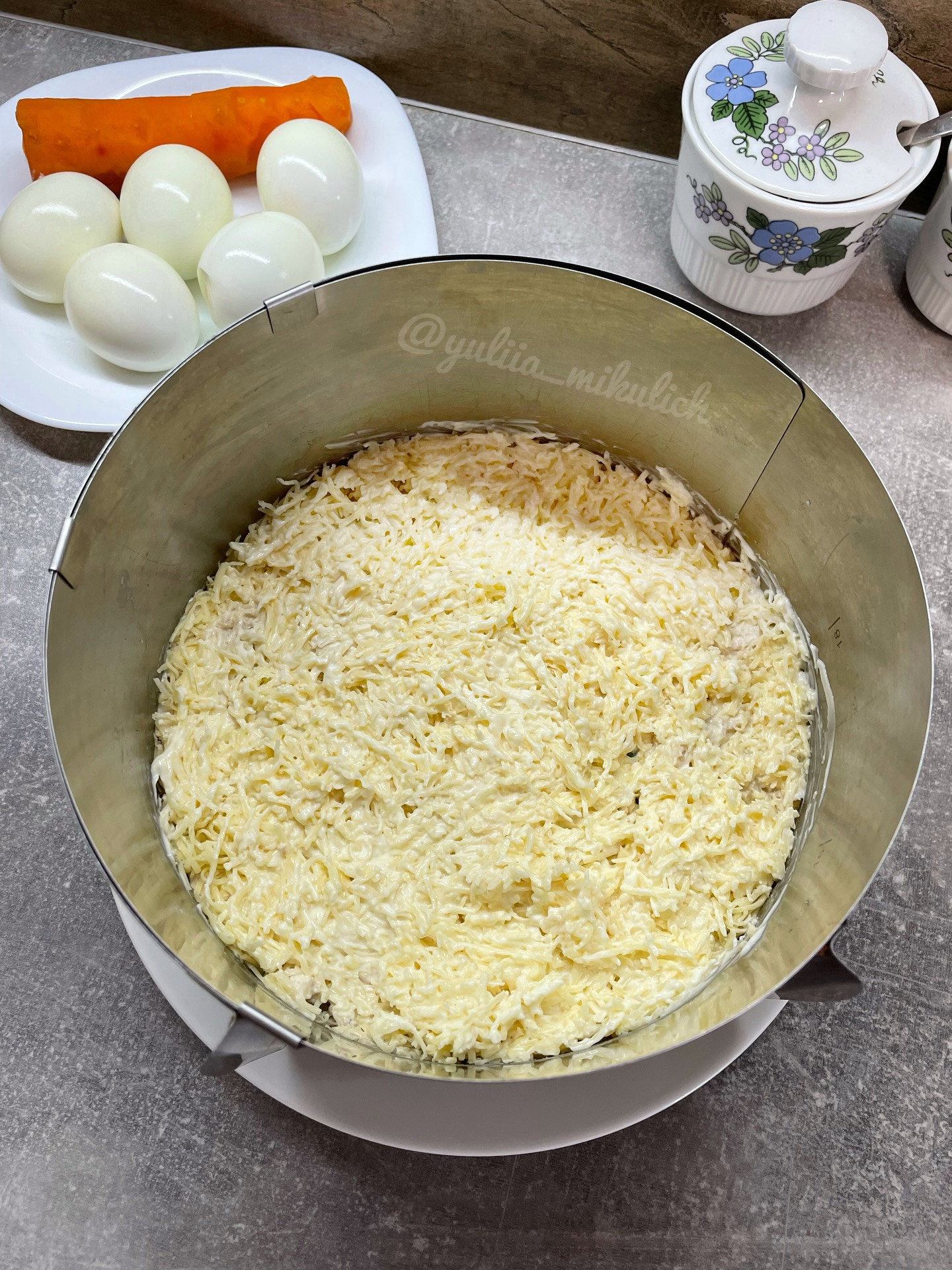 Куряча шуба з сиром та буряком