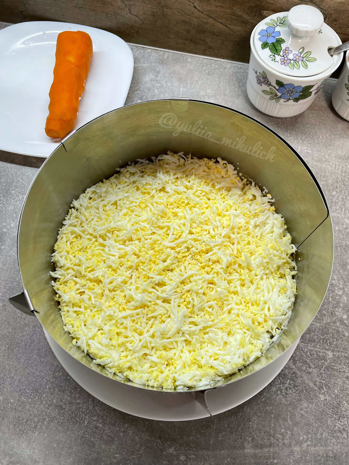 Куряча шуба з сиром та буряком