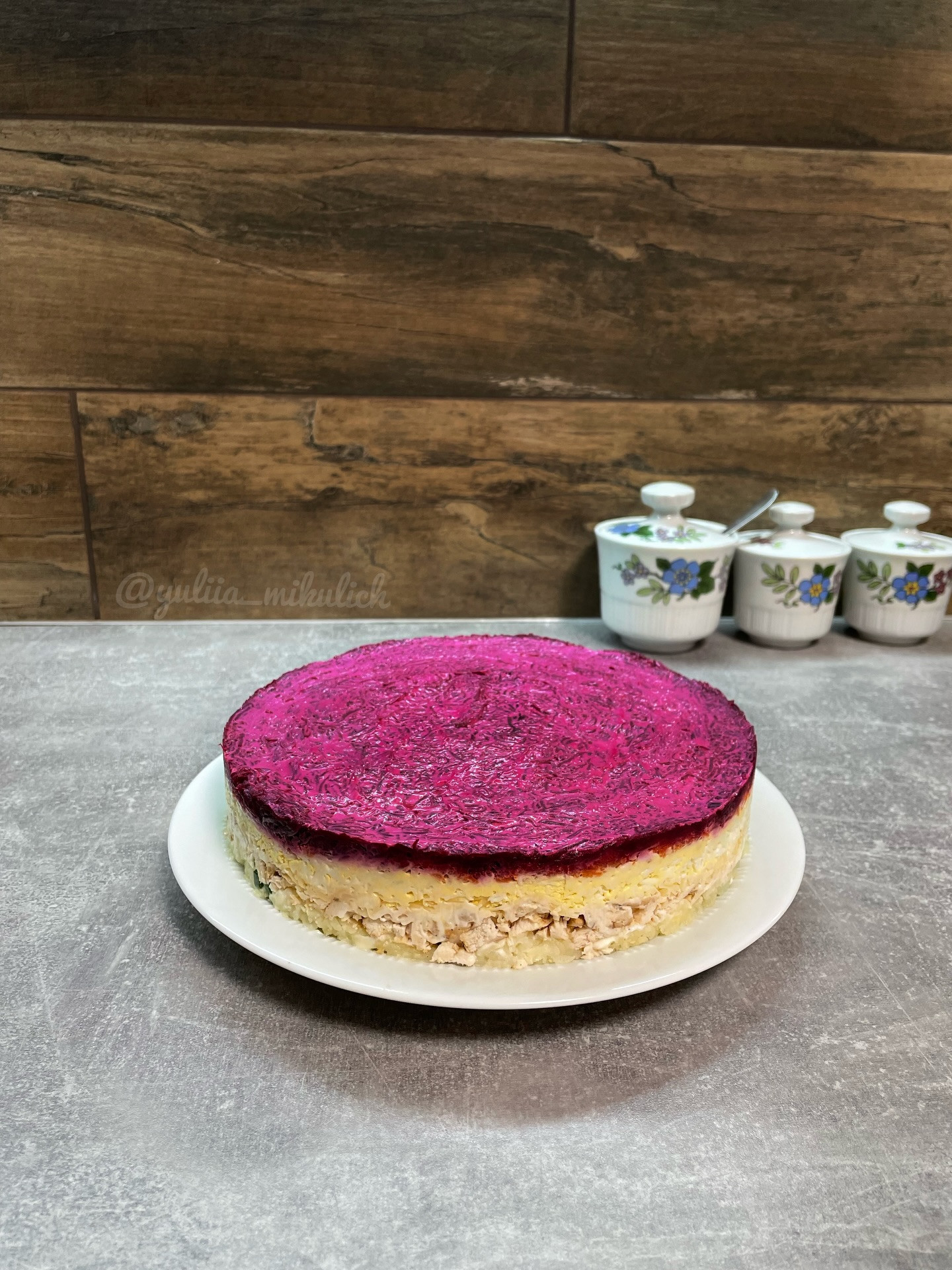 Куряча шуба з сиром та буряком