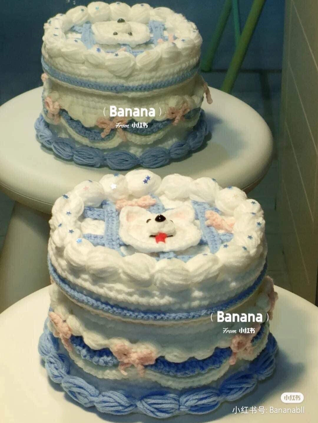 Mẫu bánh sinh nhật móc len trang trí hoa và nơ