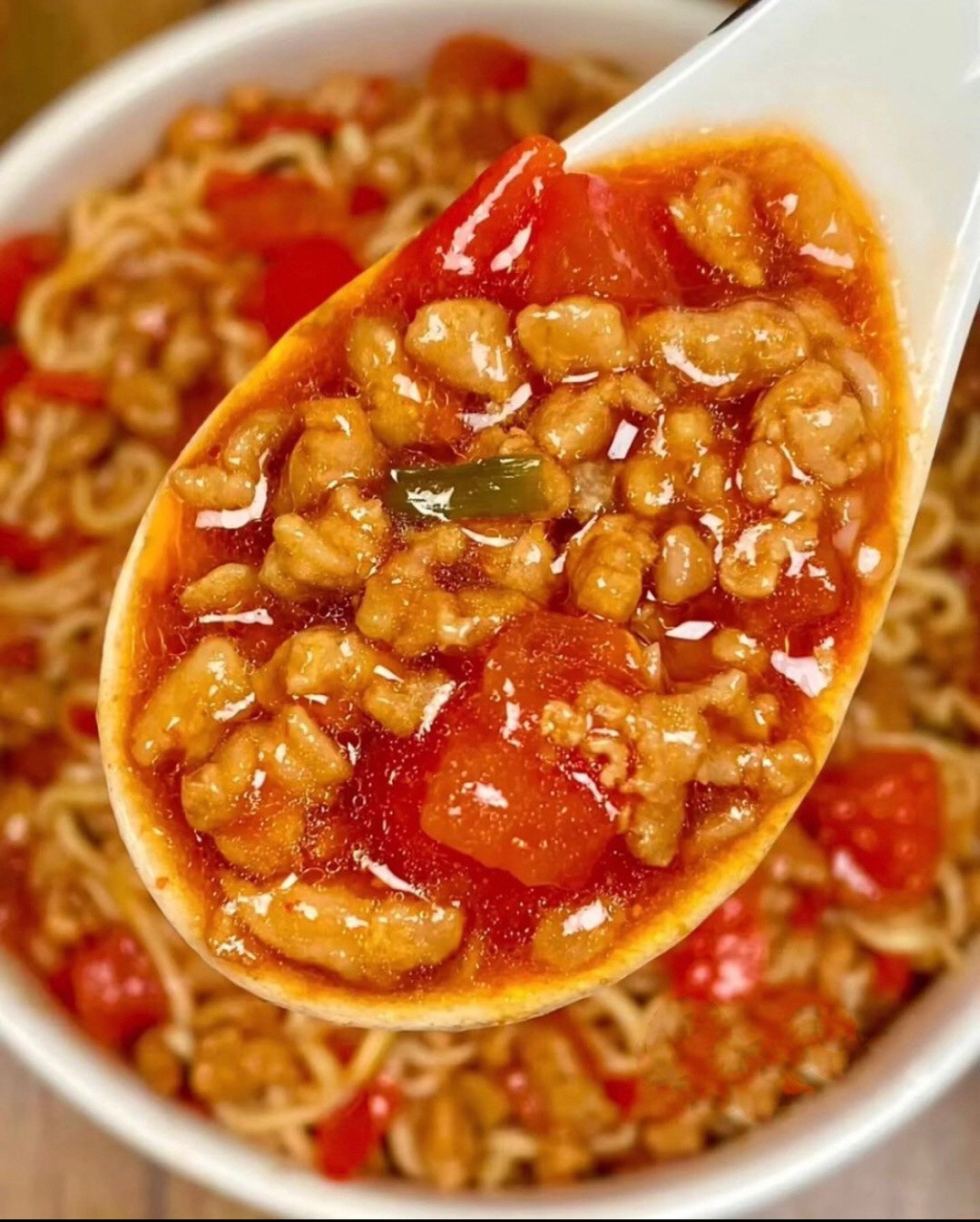 Mì Trộn Thịt Bằm Sốt Cà Chua Đậm Đà