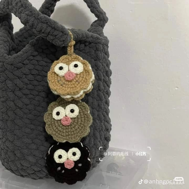 Móc len hình mặt cú đáng yêu làm móc khóa dễ thương