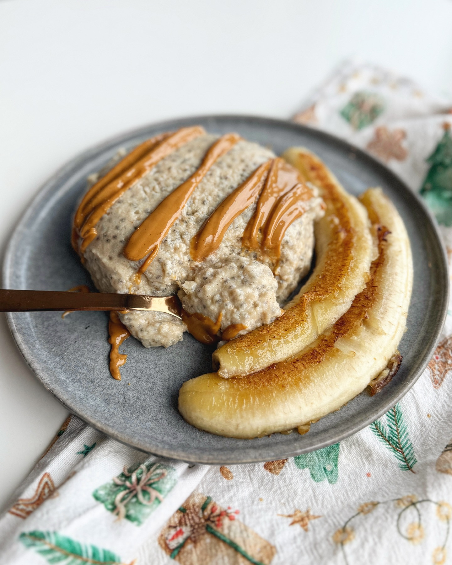 Protein-Packed Peanut Butter Banana Oats