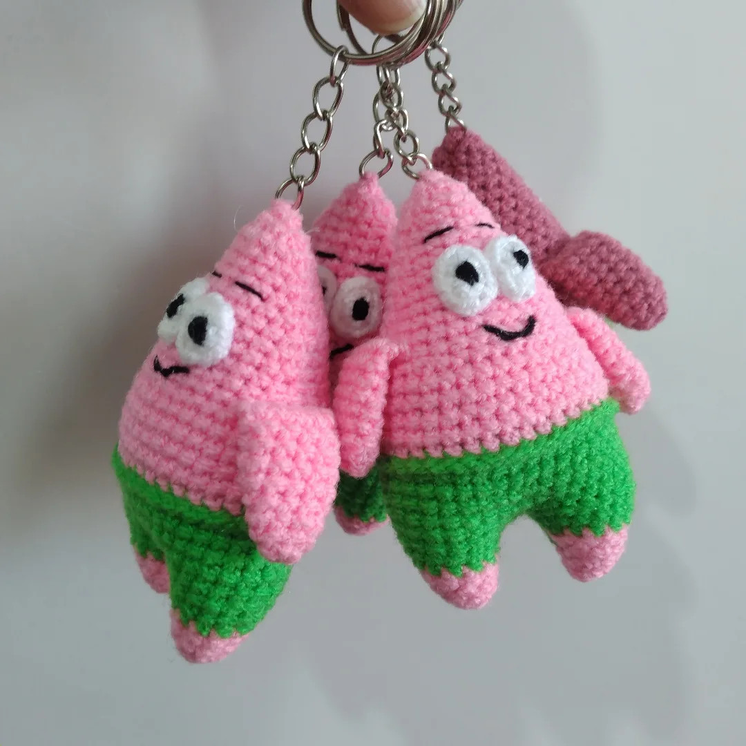 راهنمای قلاب‌بافی عروسک کلید حلقه‌ای