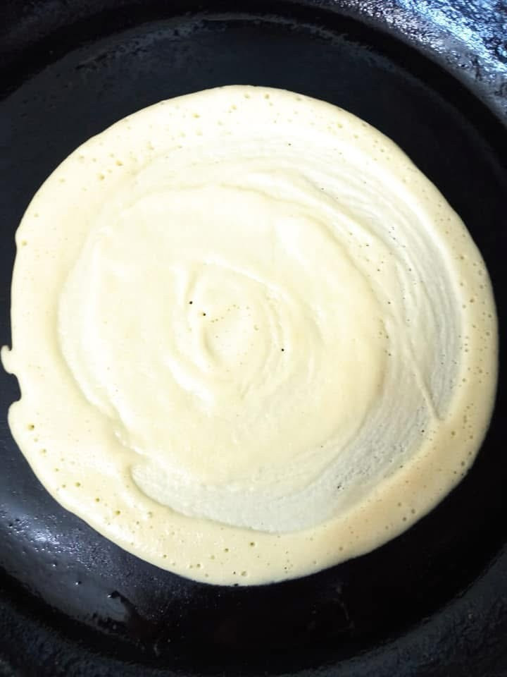 Солодкі трубочки з ніжним кремом і солоною карамеллю