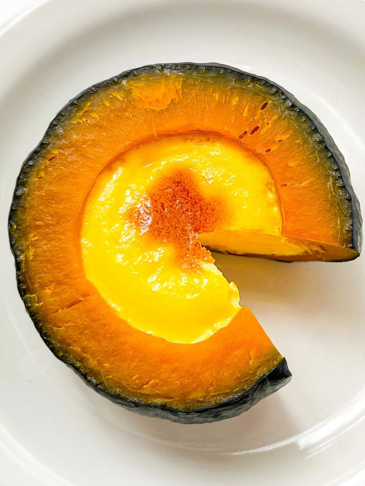 Bánh Bí Đỏ Trứng Gà Nướng Thơm Ngon