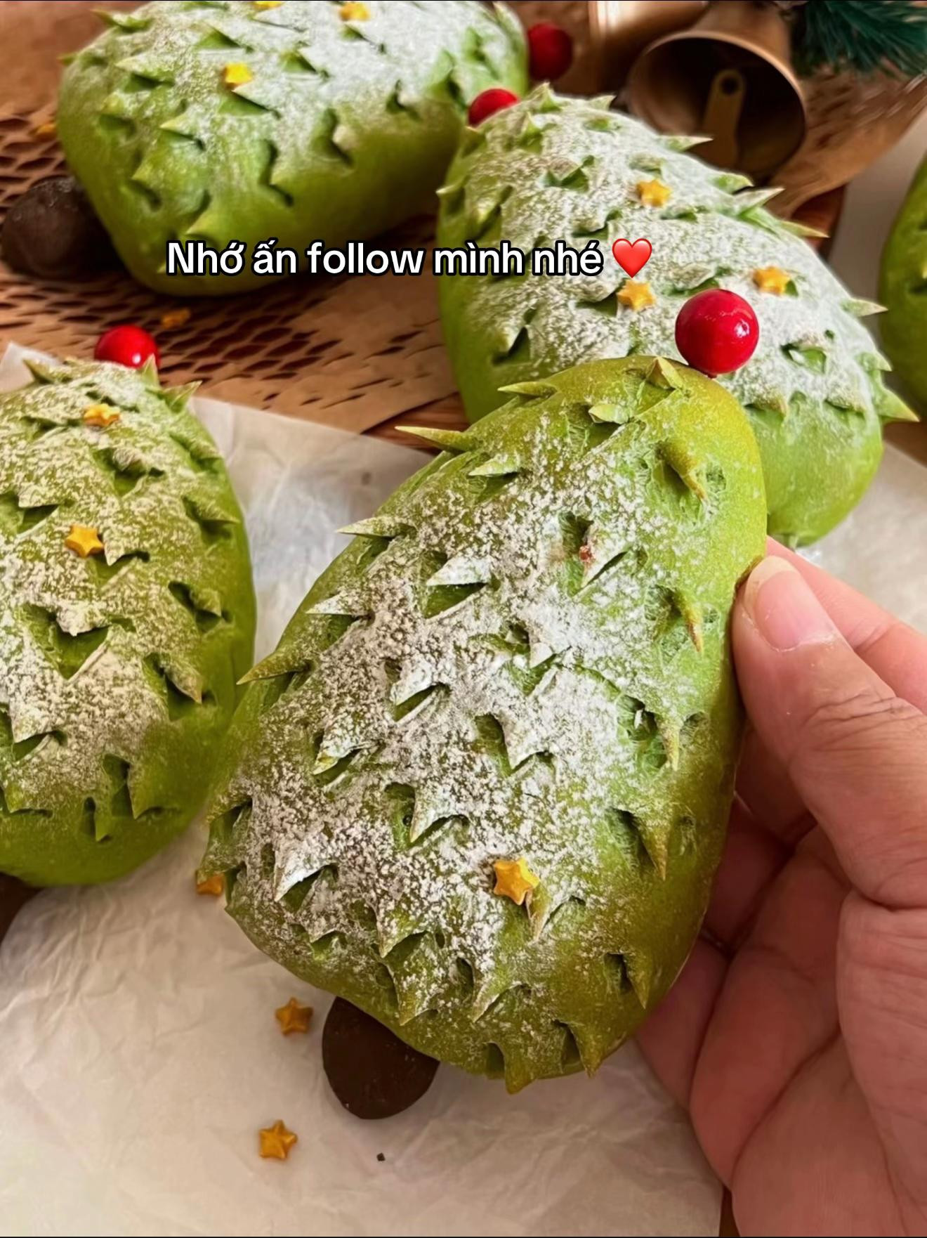 Bánh Cây Thông Giáng Sinh Xanh Mát Tặng Người Thương