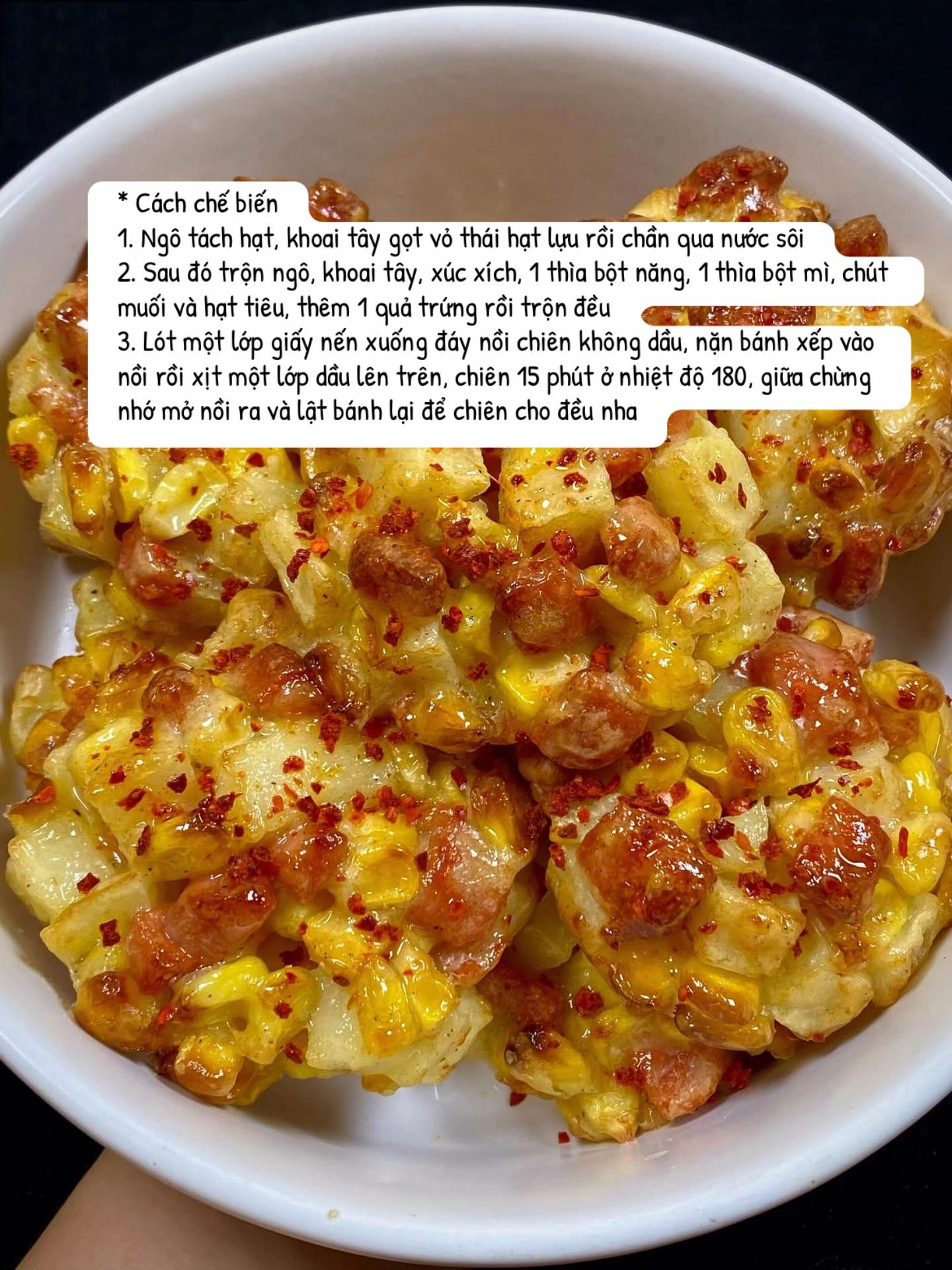 Bánh ngô giòn rụm, đậm đà vị xúc xích khoai tây