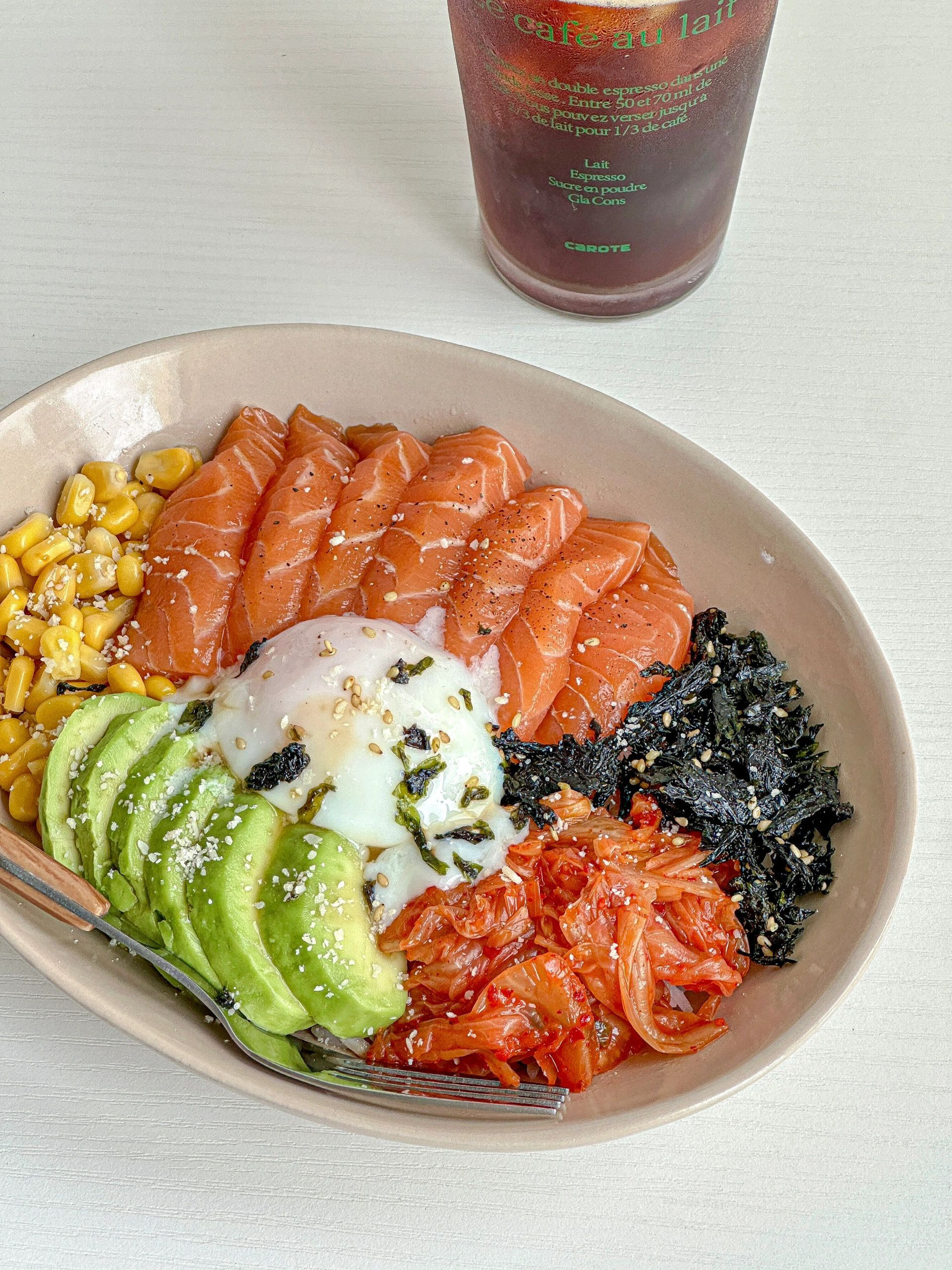 Bát Cơm Cá Hồi Kim Chi Bơ Ngô Rong Biển Hòa Quyện