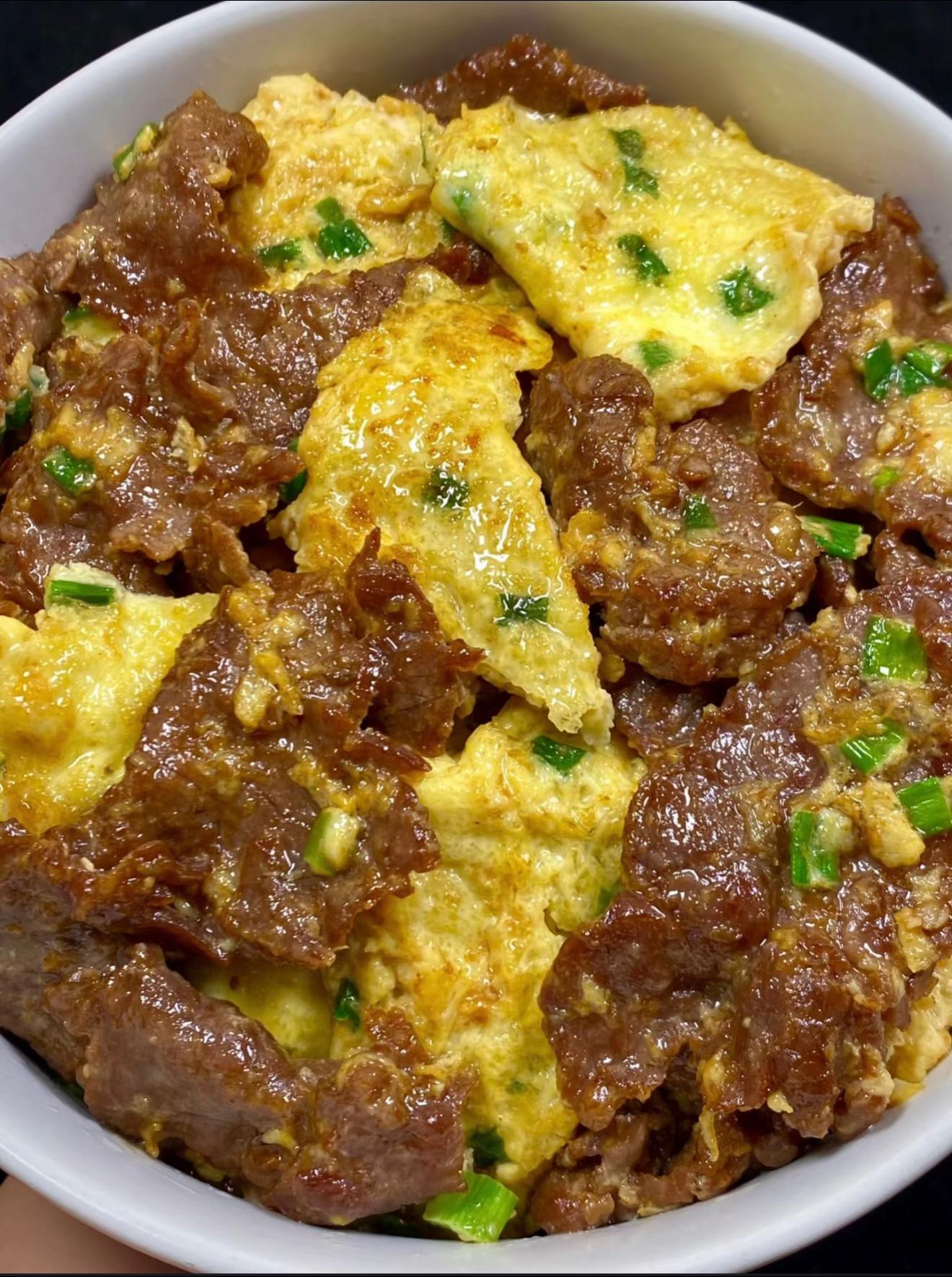 Bò xào trứng đậm đà hòa quyện hương vị