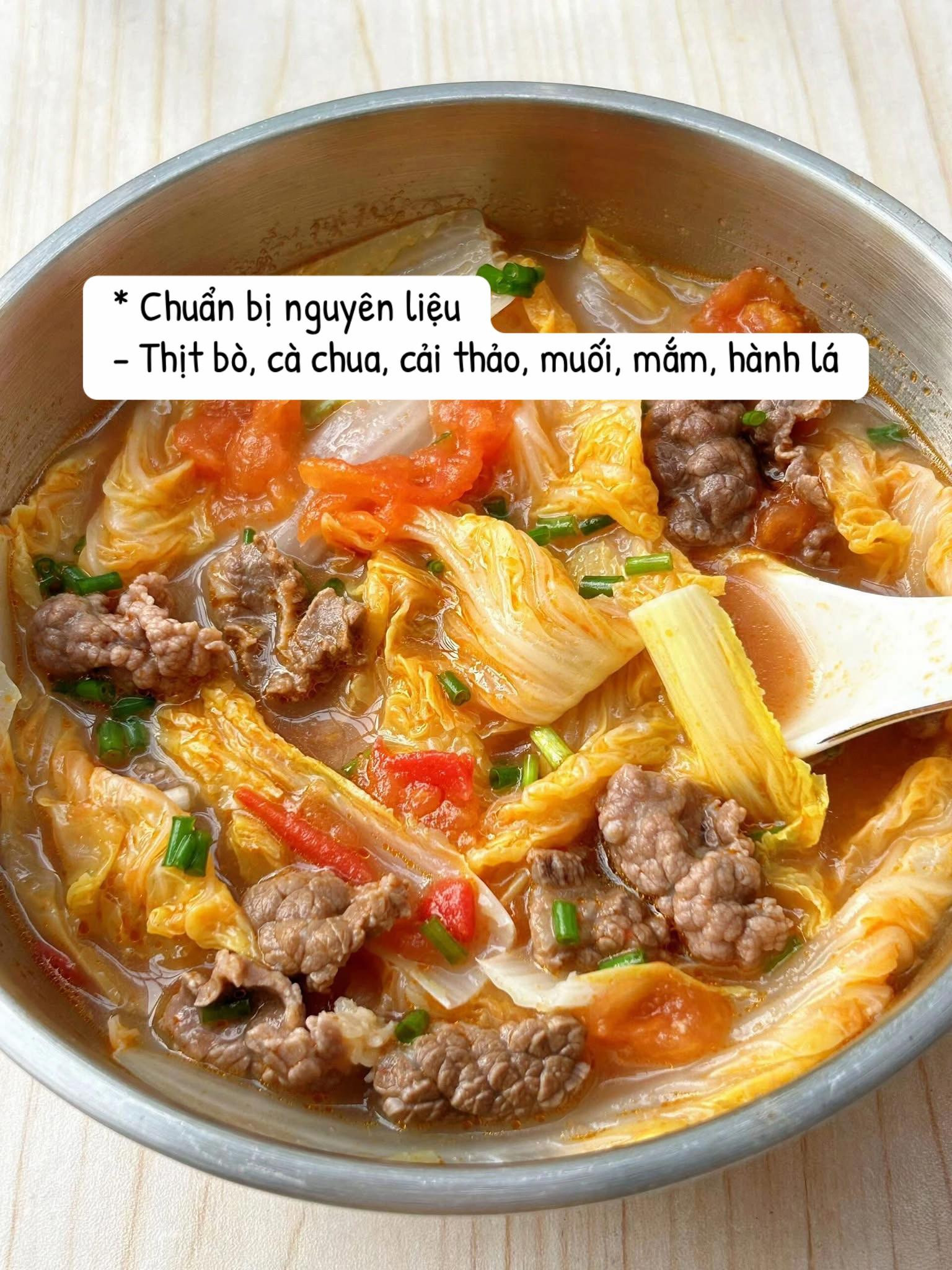 Canh bò cải thảo thơm ngọt, đậm đà vị nhà