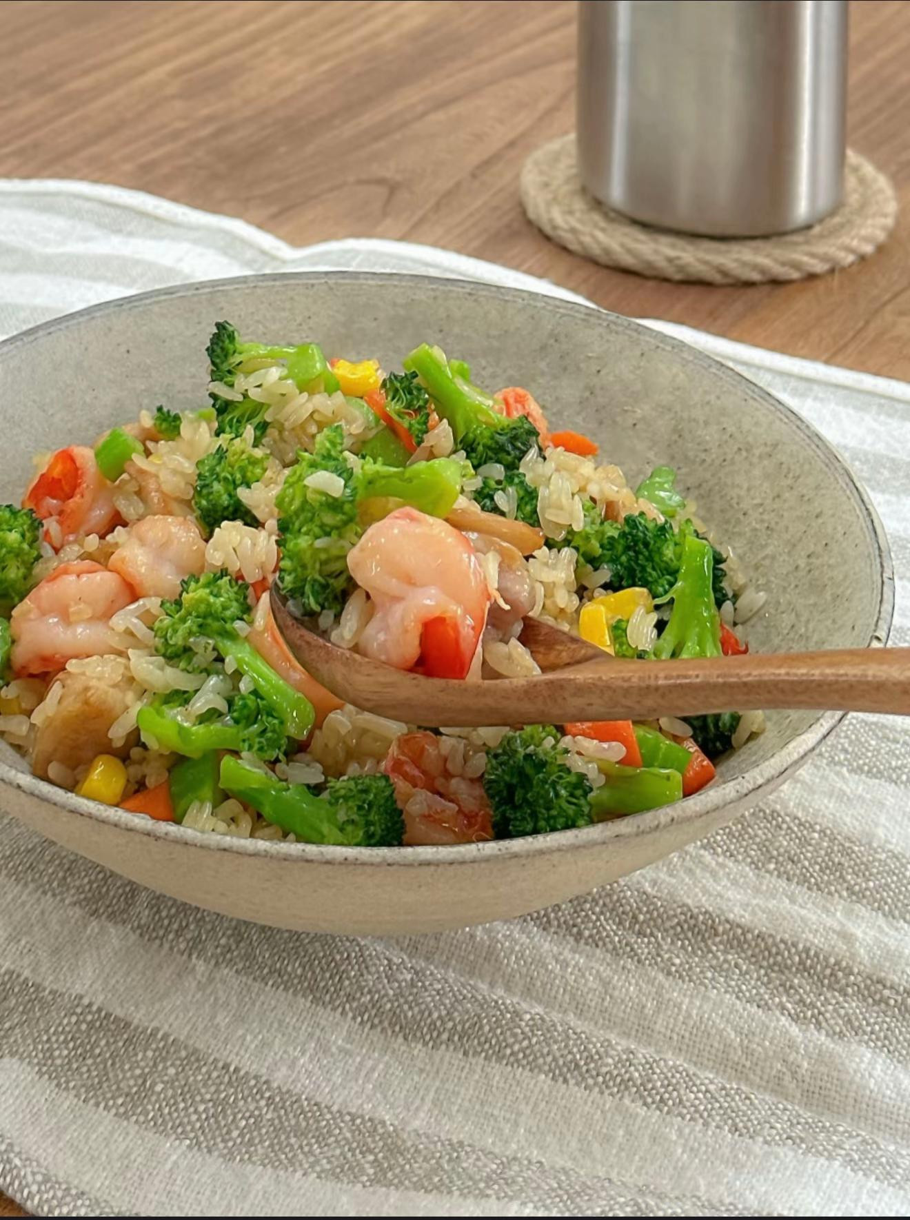 Cơm chiên tôm rau củ - Dinh dưỡng tràn đầy